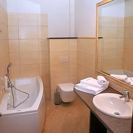 Sandro Silver & Spichlerz Antoniny 3*