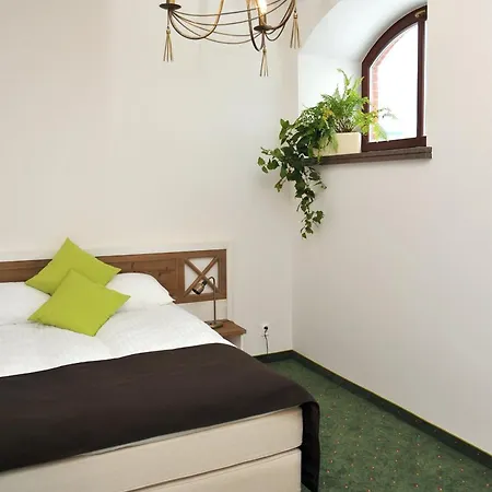 Sandro Silver & Spichlerz Antoniny Leszno (Greater Poland)