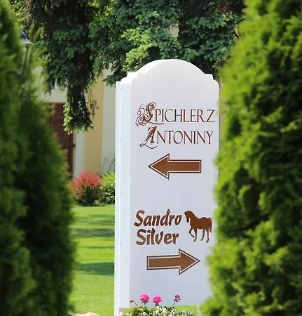 Sandro Silver & Spichlerz Antoniny Hotel