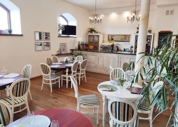 Sandro Silver & Spichlerz Antoniny 호텔 3*