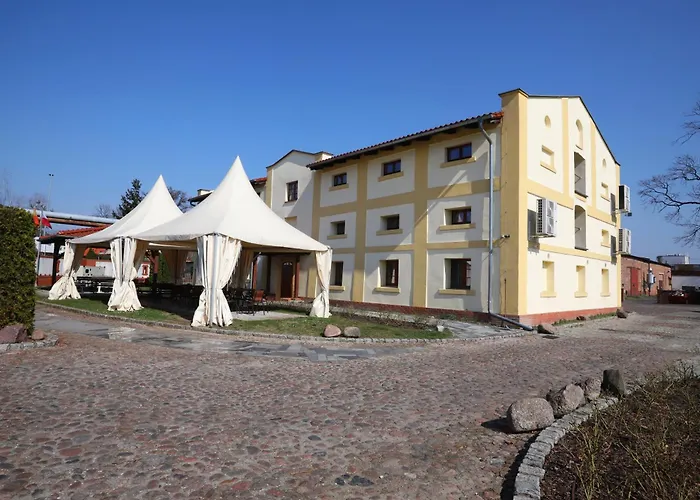 Sandro Silver & Spichlerz Antoniny 호텔 3*