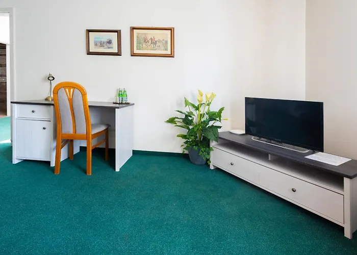 Sandro Silver & Spichlerz Antoniny 레스노